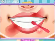 Blonde Sofia: Celebrity Makeover game thumbnail